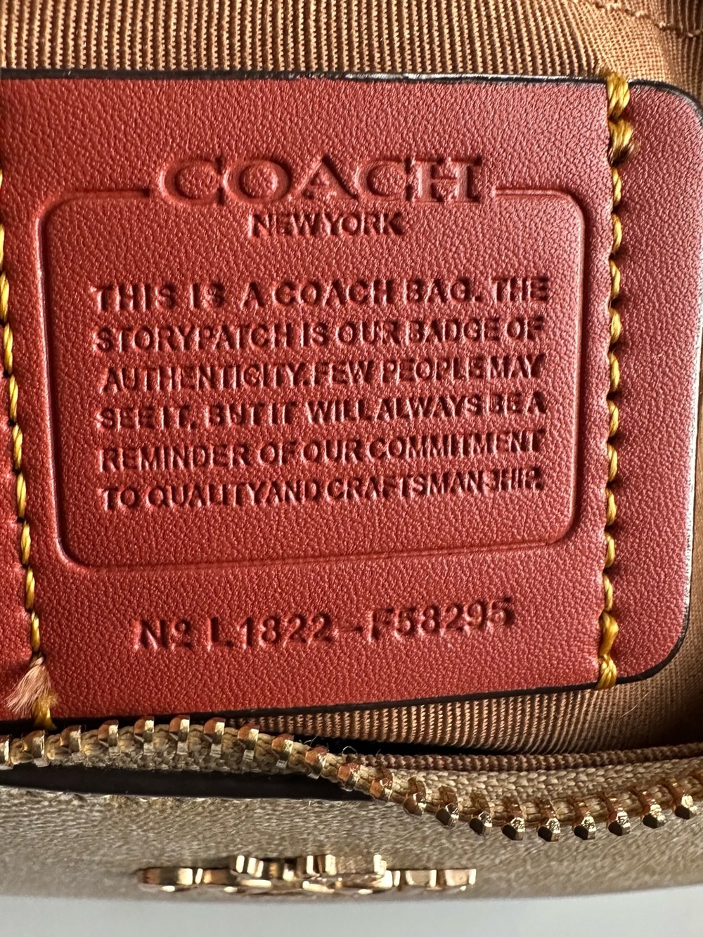 Coach Teri 2018 Shoulder Bag in Signature Canvas with Crossbody Strap - Picture 3 of 9